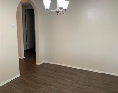 4742 Cliffwood Drive - Photo Thumbnail 2