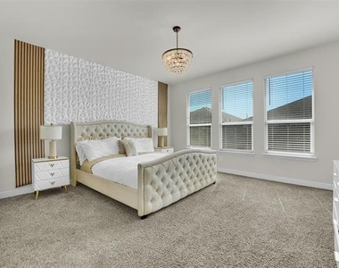 1120 Gillespie Drive - Photo Thumbnail 13