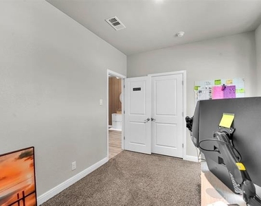 1120 Gillespie Drive - Photo Thumbnail 21
