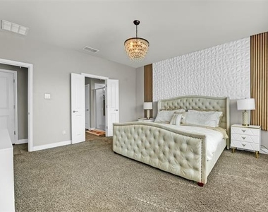 1120 Gillespie Drive - Photo Thumbnail 14