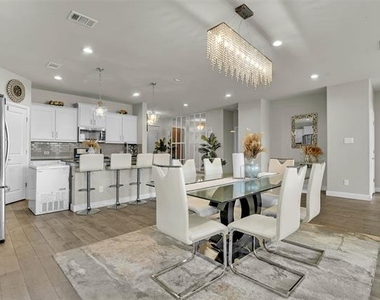 1120 Gillespie Drive - Photo Thumbnail 5