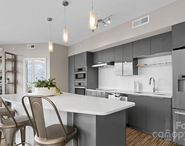 225 S Poplar Street - Photo Thumbnail 24