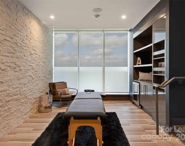 225 S Poplar Street - Photo Thumbnail 16