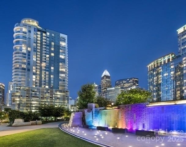 225 S Poplar Street - Photo Thumbnail 3