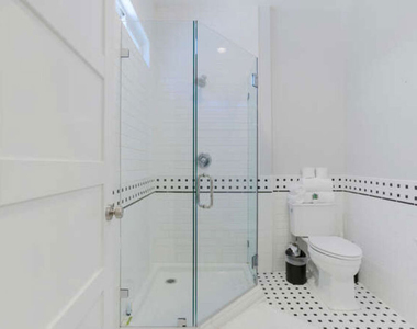 5907 Jumilla Avenue - Photo Thumbnail 27