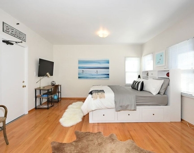 26 Breeze Avenue - Photo Thumbnail 4