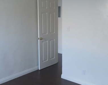 5017 Crenshaw Boulevard - Photo Thumbnail 13