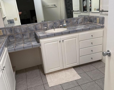 142 La Cerra Drive - Photo Thumbnail 11