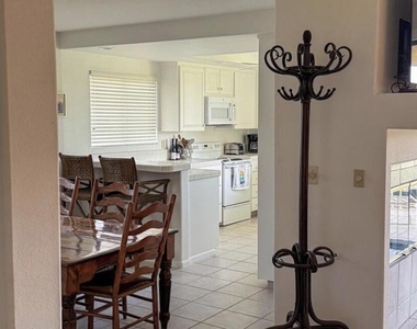 142 La Cerra Drive - Photo Thumbnail 3