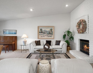 38 Conejo Circle - Photo Thumbnail 8