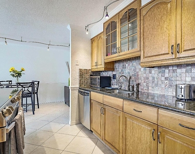 2121 N Ocean Boulevard - Photo Thumbnail 9