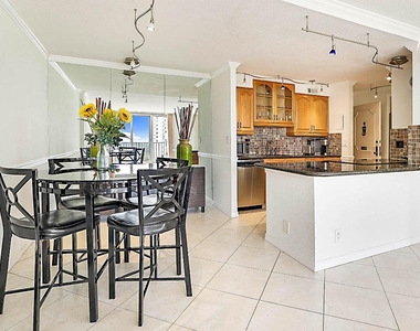 2121 N Ocean Boulevard - Photo Thumbnail 3