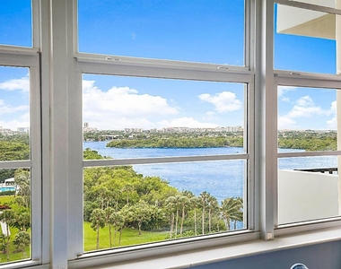 2121 N Ocean Boulevard - Photo Thumbnail 10