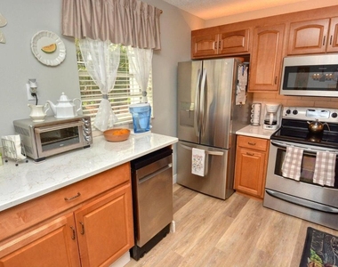 1225 Nw 21st Street - Photo Thumbnail 3