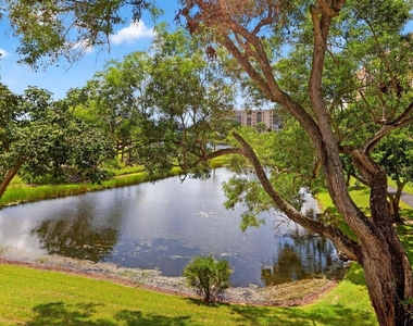 14375 Strathmore Lane - Photo Thumbnail 37