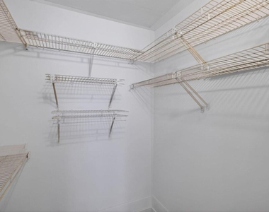 14375 Strathmore Lane - Photo Thumbnail 20