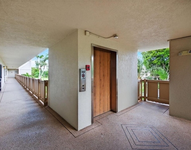 14375 Strathmore Lane - Photo Thumbnail 48