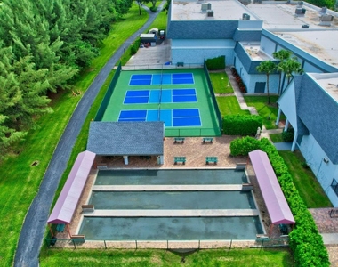 14375 Strathmore Lane - Photo Thumbnail 82