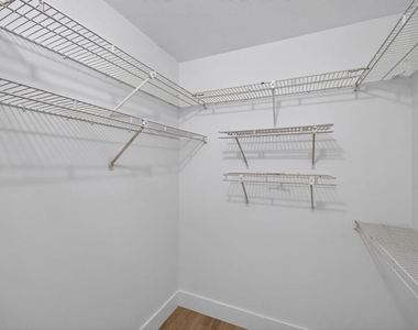 14375 Strathmore Lane - Photo Thumbnail 19