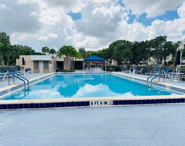 2430 Deer Creek Country Club Boulevard - Photo Thumbnail 11