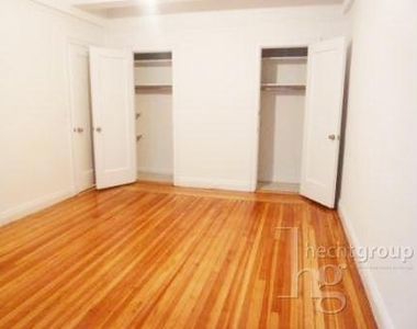 West 55th Street And 7th Avenue - Photo Thumbnail 2