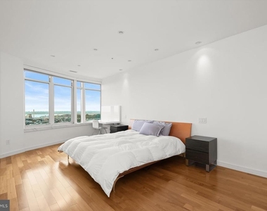 100 Harborview Drive - Photo Thumbnail 30