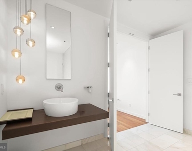 100 Harborview Drive - Photo Thumbnail 33
