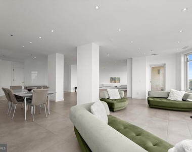 100 Harborview Drive - Photo Thumbnail 13
