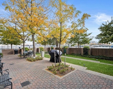100 Harborview Drive - Photo Thumbnail 96