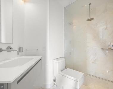 100 Harborview Drive - Photo Thumbnail 52