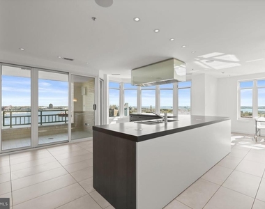 100 Harborview Drive - Photo Thumbnail 19