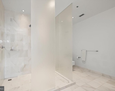 100 Harborview Drive - Photo Thumbnail 34