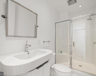 100 Harborview Drive - Photo Thumbnail 38