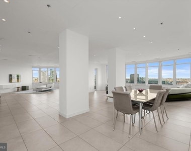 100 Harborview Drive - Photo Thumbnail 16