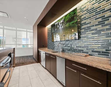 100 Harborview Drive - Photo Thumbnail 90