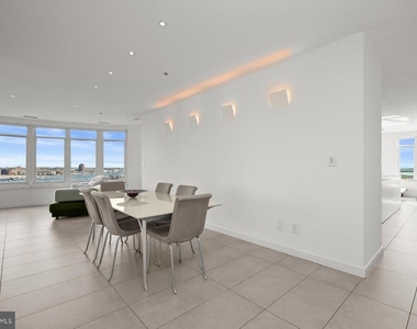 100 Harborview Drive - Photo Thumbnail 17