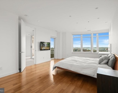 100 Harborview Drive - Photo Thumbnail 31