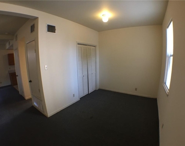2307 Rio Grande St - Photo Thumbnail 1