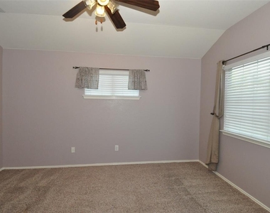 1900 Scofield Ridge Pkwy - Photo Thumbnail 17
