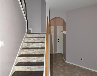 1900 Scofield Ridge Pkwy - Photo Thumbnail 8