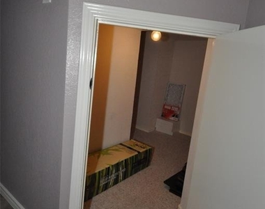 1900 Scofield Ridge Pkwy - Photo Thumbnail 21