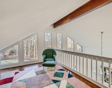 4438 Glengary Drive Ne - Photo Thumbnail 16