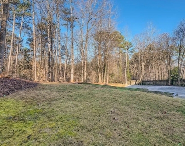 4438 Glengary Drive Ne - Photo Thumbnail 24