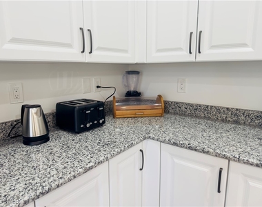 5865 Shell Cove Drive - Photo Thumbnail 8