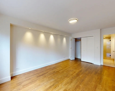 East 63rd Street - Photo Thumbnail 2