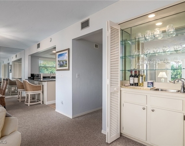 105 Georgetown Boulevard - Photo Thumbnail 18