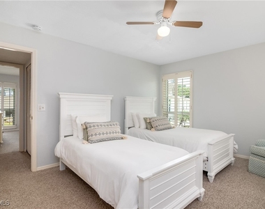 105 Georgetown Boulevard - Photo Thumbnail 15