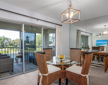 105 Georgetown Boulevard - Photo Thumbnail 6