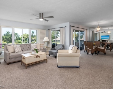105 Georgetown Boulevard - Photo Thumbnail 10