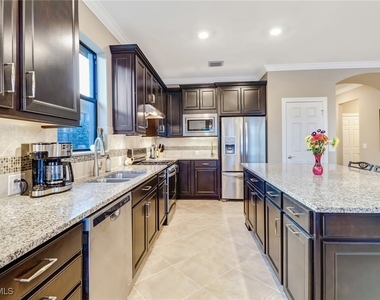 7567 Winding Cypress Drive - Photo Thumbnail 8